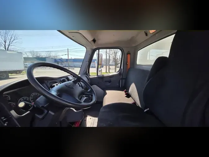 2019 FREIGHTLINER/MERCEDES M2 106