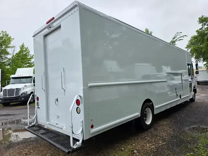 2017 FRTLR CUSTOM CHASSIS CORP MT55