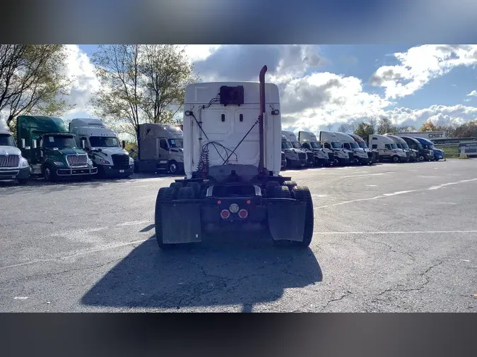 2021 Freightliner Cascadia 126a525b986eed2bfab1274a4ecef1ee803