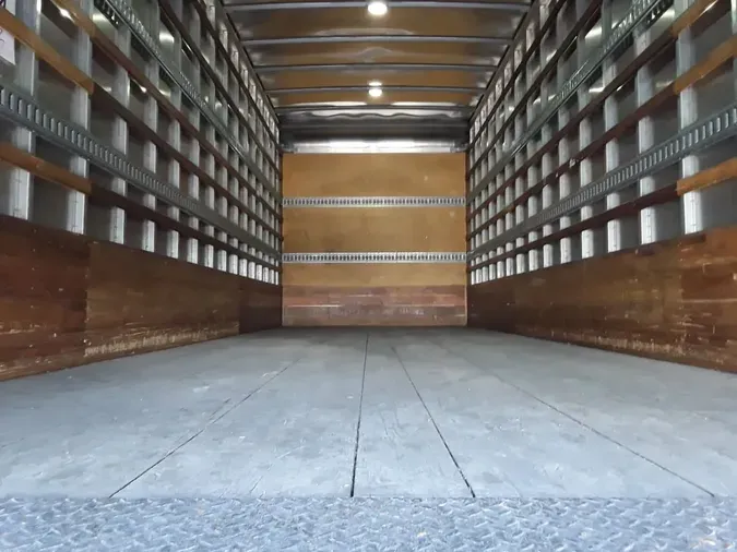 2019 FREIGHTLINER/MERCEDES M2 106