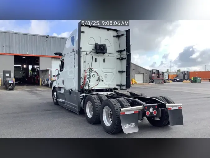 2021 Freightliner Cascadia