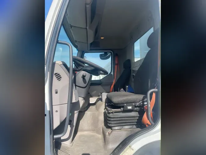 2017 KENWORTH TRUCKS K270