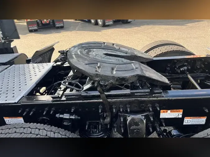 2021 FREIGHTLINER CA126