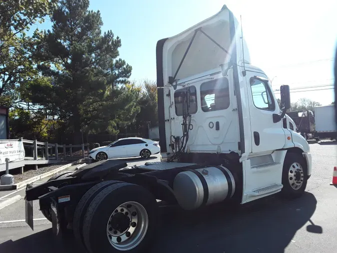 2018 FREIGHTLINER/MERCEDES CASCADIA 113