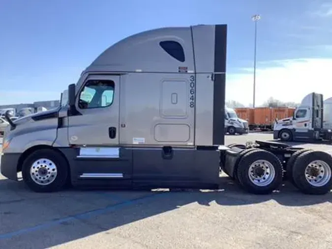 2023 Freightliner Cascadia