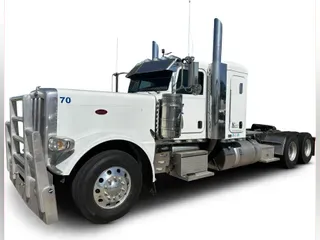 2023 Peterbilt 389