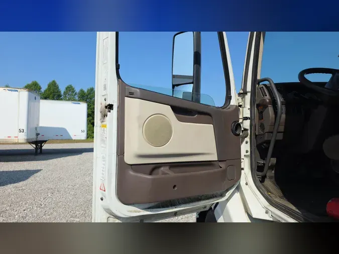 2018 Volvo VNL300