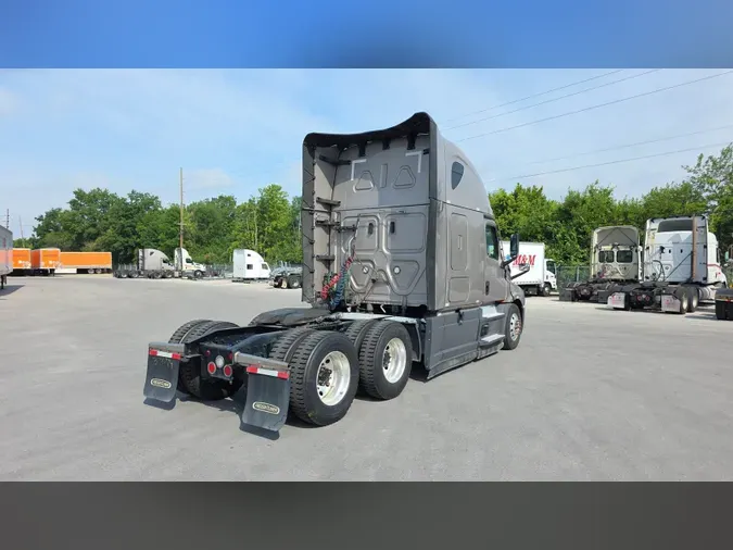 2025 Freightliner Cascadia 126