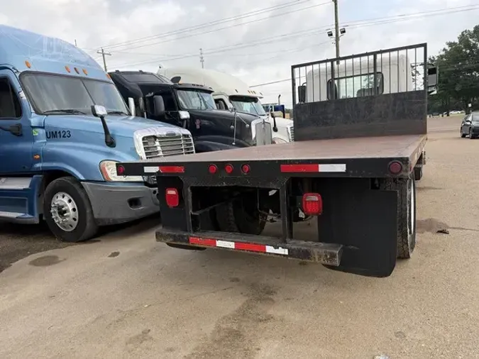 2013 HINO 268