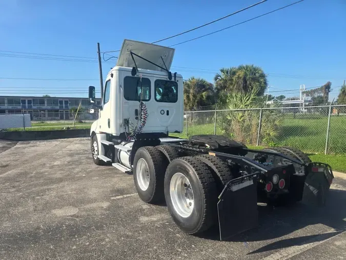 2020 FREIGHTLINER/MERCEDES NEW CASCADIA PX12664