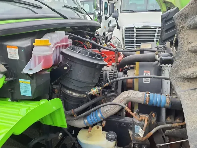 2019 FREIGHTLINER M2 106