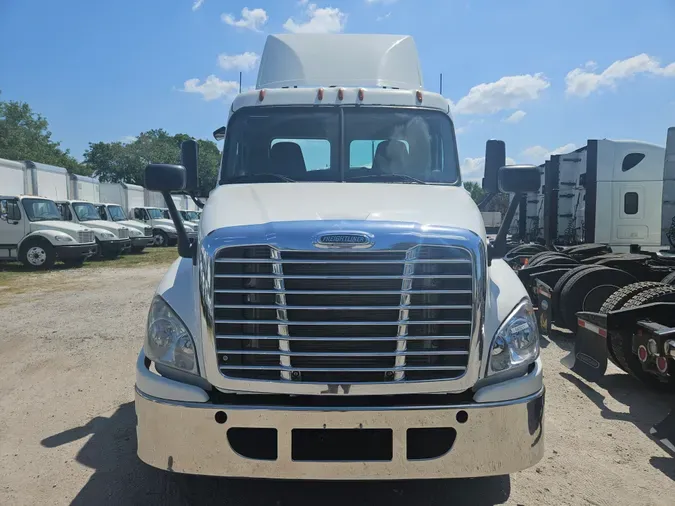 2016 FREIGHTLINER/MERCEDES CASCADIA 125