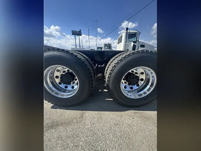 2026 MACK GR64B