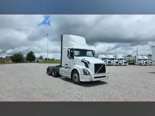 2018 Volvo VNL300