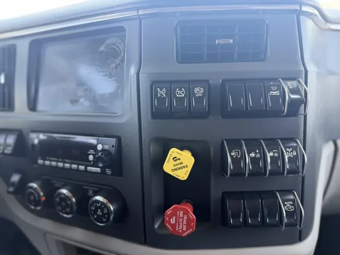 2022 Peterbilt 579a5443cc67d1e95141fd8bd8c850be6e9