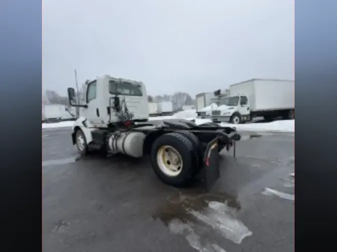 2019 NAVISTAR INTERNATIONAL RH613 DAYCAB S/A