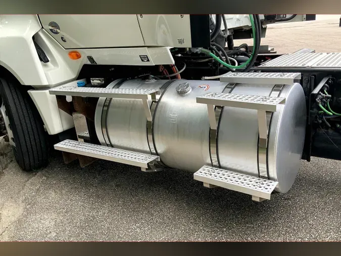 2020 INT LT625 6x4