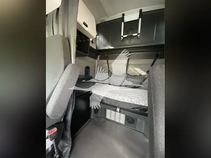 2018 FREIGHTLINER CASCADIA 126