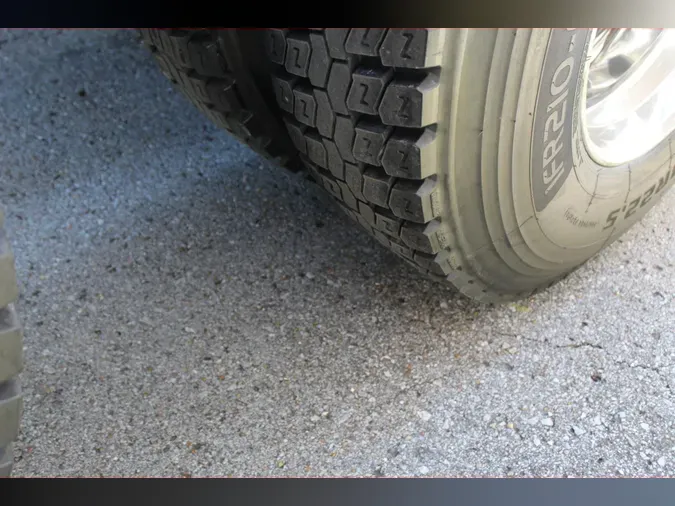 2023 Kenworth T880a5484fee85fe9337f13a383e0e044888