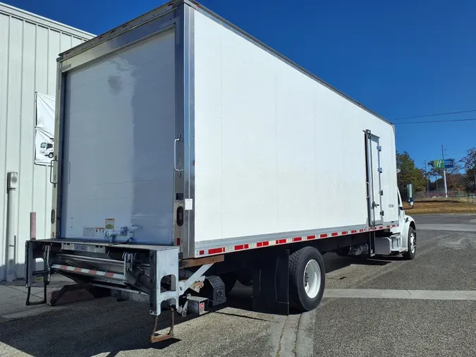 2018 FREIGHTLINER/MERCEDES M2 106