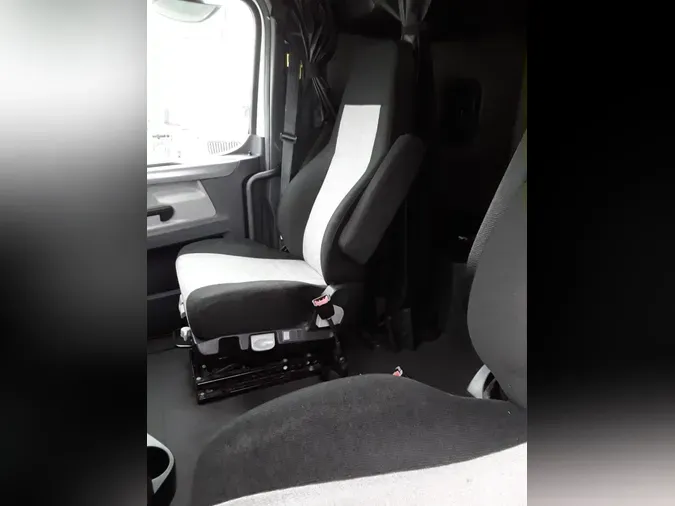 2019 FREIGHTLINER/MERCEDES CASCADIA
