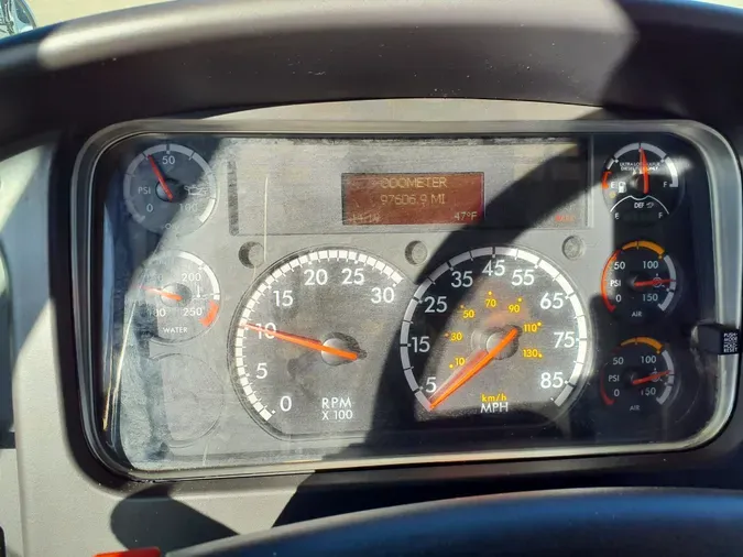 2017 FREIGHTLINER/MERCEDES M2 106