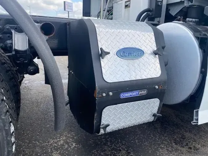 2023 Volvo VNR64T400