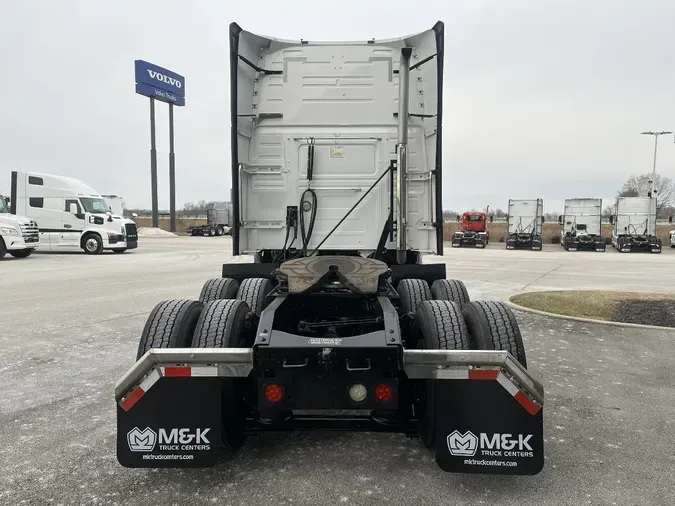 2021 VOLVO VNL64T760