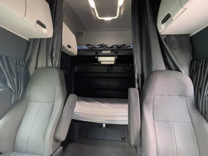 2024 Freightliner Cascadia