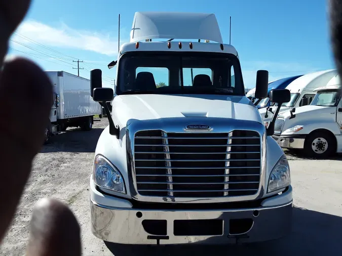 2019 FREIGHTLINER/MERCEDES CASCADIA 125