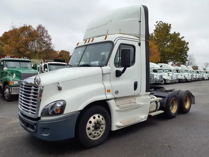 2020 FREIGHTLINER/MERCEDES CASCADIA 125a5614fe38214daf7af1b3877a43de5c3