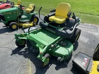 2004 John Deere 737