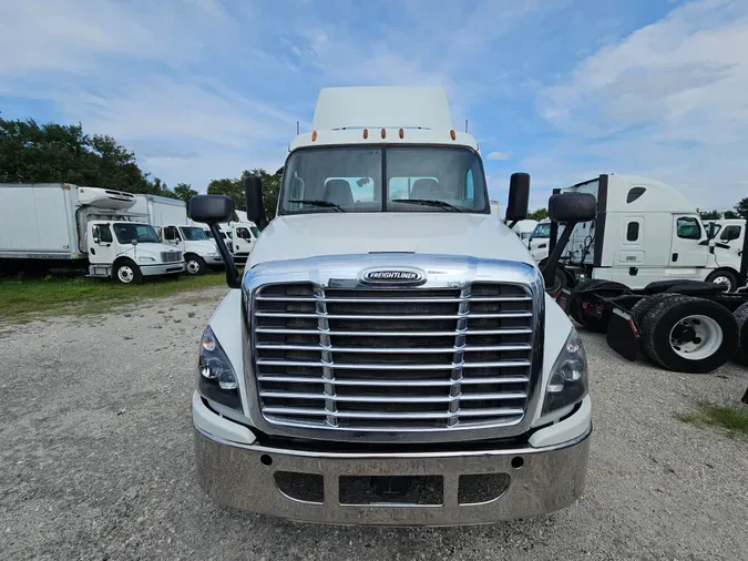 2017 FREIGHTLINER/MERCEDES CASCADIA 125