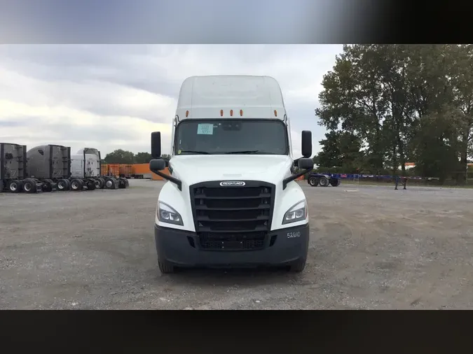 2022 Freightliner Cascadia 126