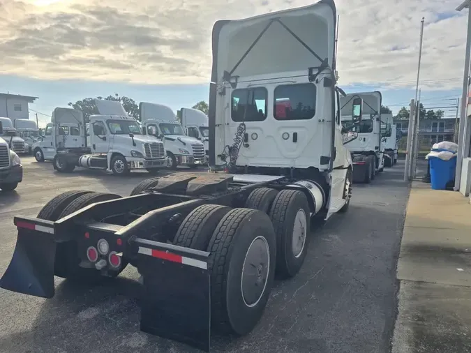 2019 FREIGHTLINER/MERCEDES NEW CASCADIA PX12664