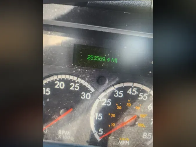 2020 FREIGHTLINER/MERCEDES CASCADIA 113" DAYCAB