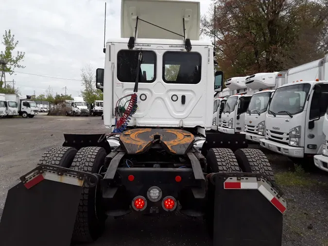 2018 FREIGHTLINER/MERCEDES CASCADIA 125