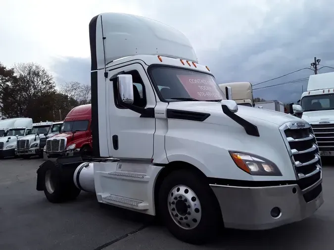 2020 FREIGHTLINER/MERCEDES NEW CASCADIA 126a56b444daf83a94eaa73a276d4bb99b7