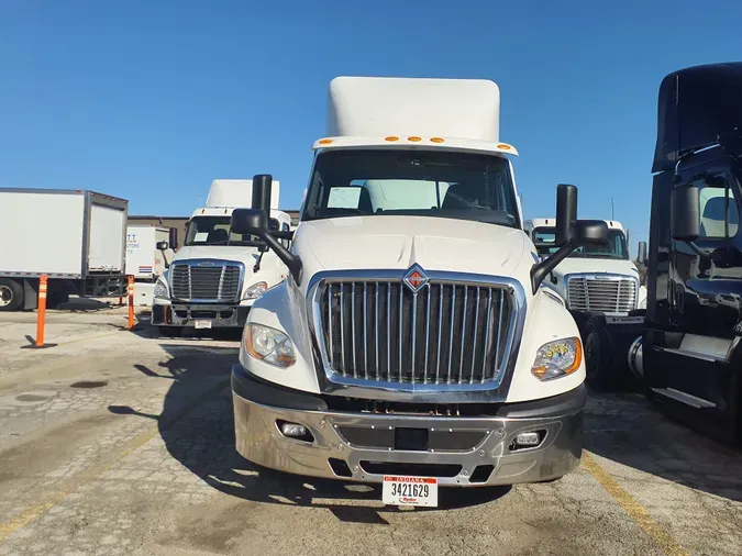 2018 NAVISTAR INTERNATIONAL LT625 DAYCAB T/A