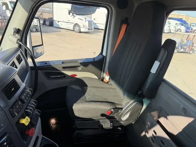 2023 Peterbilt 567