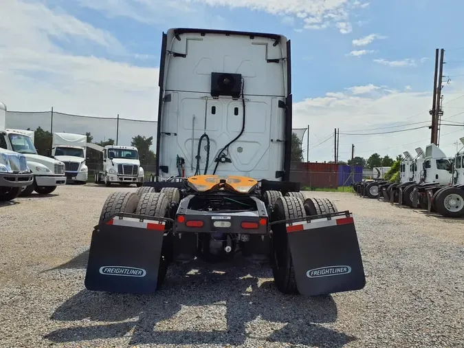 2018 FREIGHTLINER CASCADIA