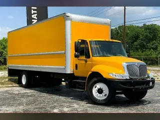 2019 International 4300 SBA 4X2