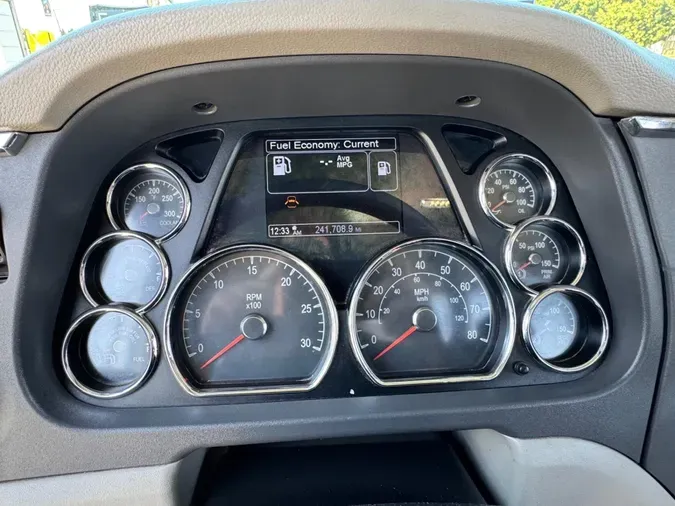 2022 Peterbilt 567