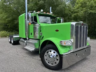 2021 Peterbilt 389
