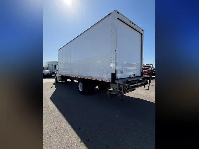 2018 FREIGHTLINER/MERCEDES M2 106