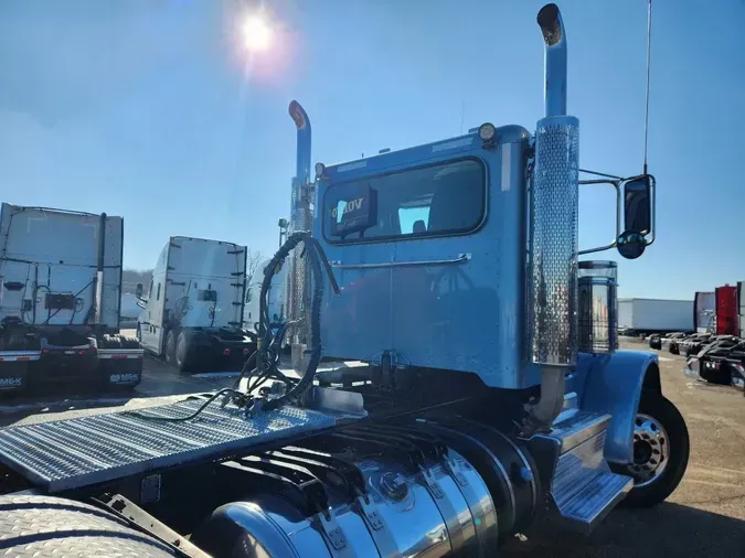 2020 PETERBILT 389