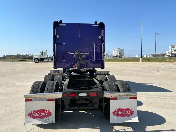 2022 PETERBILT 389