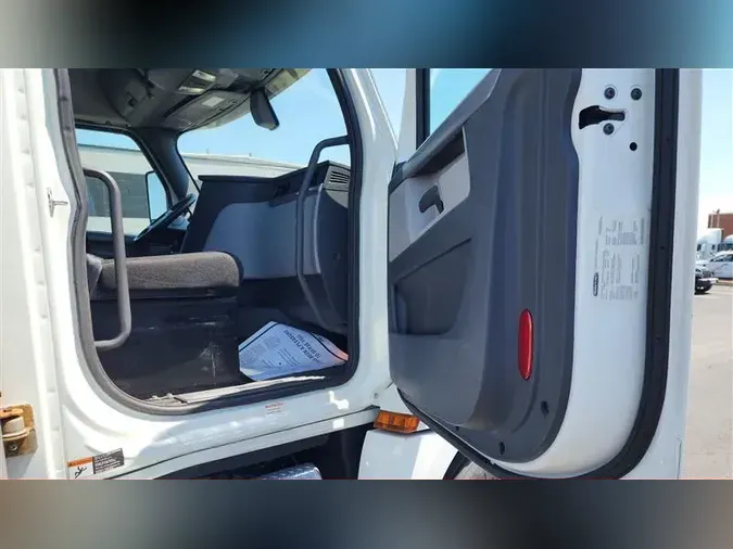 2020 FREIGHTLINER CA126