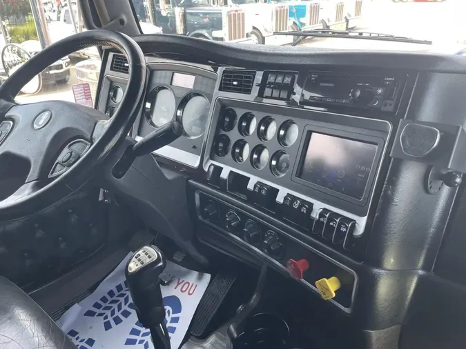 2020 Kenworth W900L