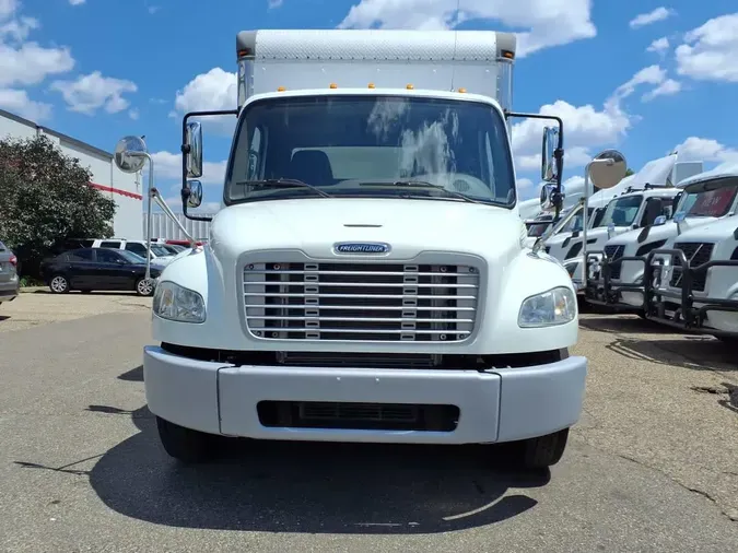 2019 FREIGHTLINER M2 106